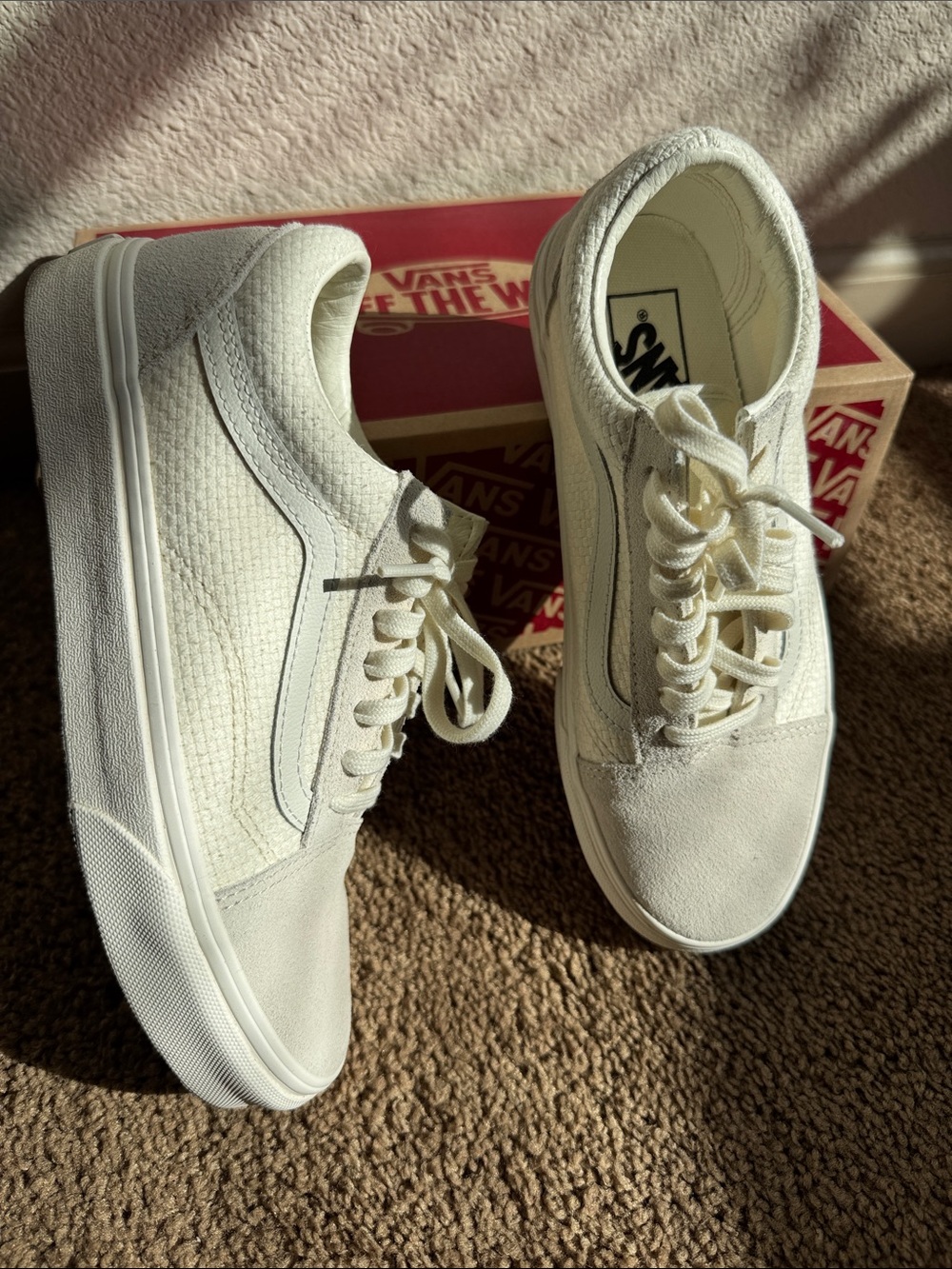 Vans Women's Old Skool Sneakers in Cream/Off-White size 6.5